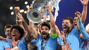 男友单膝跪地求婚 叶品秀：2024变得更美好.